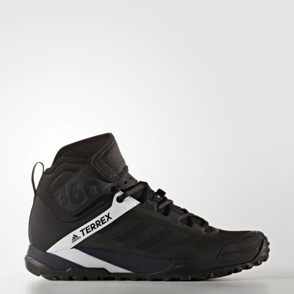 Чоловічі черевики Adidas Trail Cross BB4772